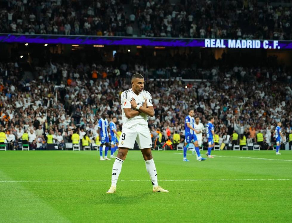 Hasil LaLiga: Lalui Hadangan Deportivo Alaves, Real Madrid Tempel Barcelona
