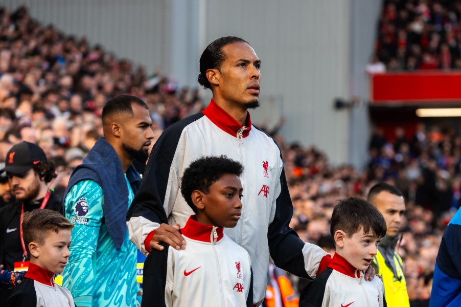 Virgil van Dijk Buka Suara soal Situasi Kontraknya di Liverpool