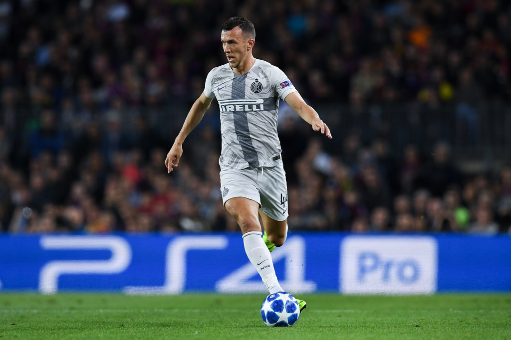 Suarez atau Perisic, Arsenal Diakui Emery Bisa Rekrut Keduanya