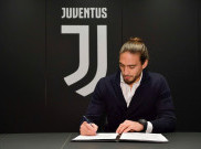 Martin Caceres, Pemain Serbabisa yang Siap Jadi Kartu Joker Juventus