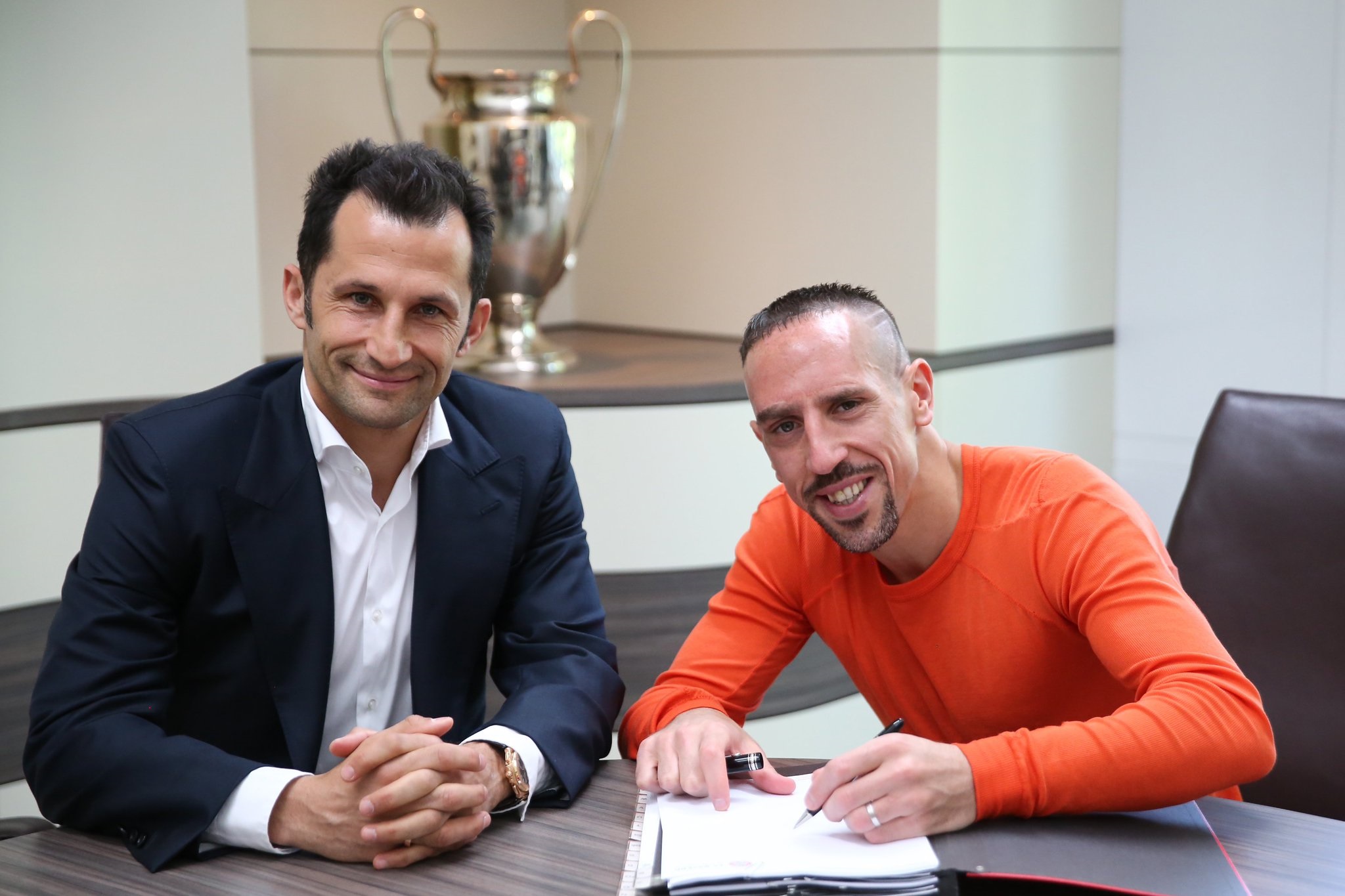 Franck Ribery Resmi Teken Kontrak Baru dengan Bayern Munchen