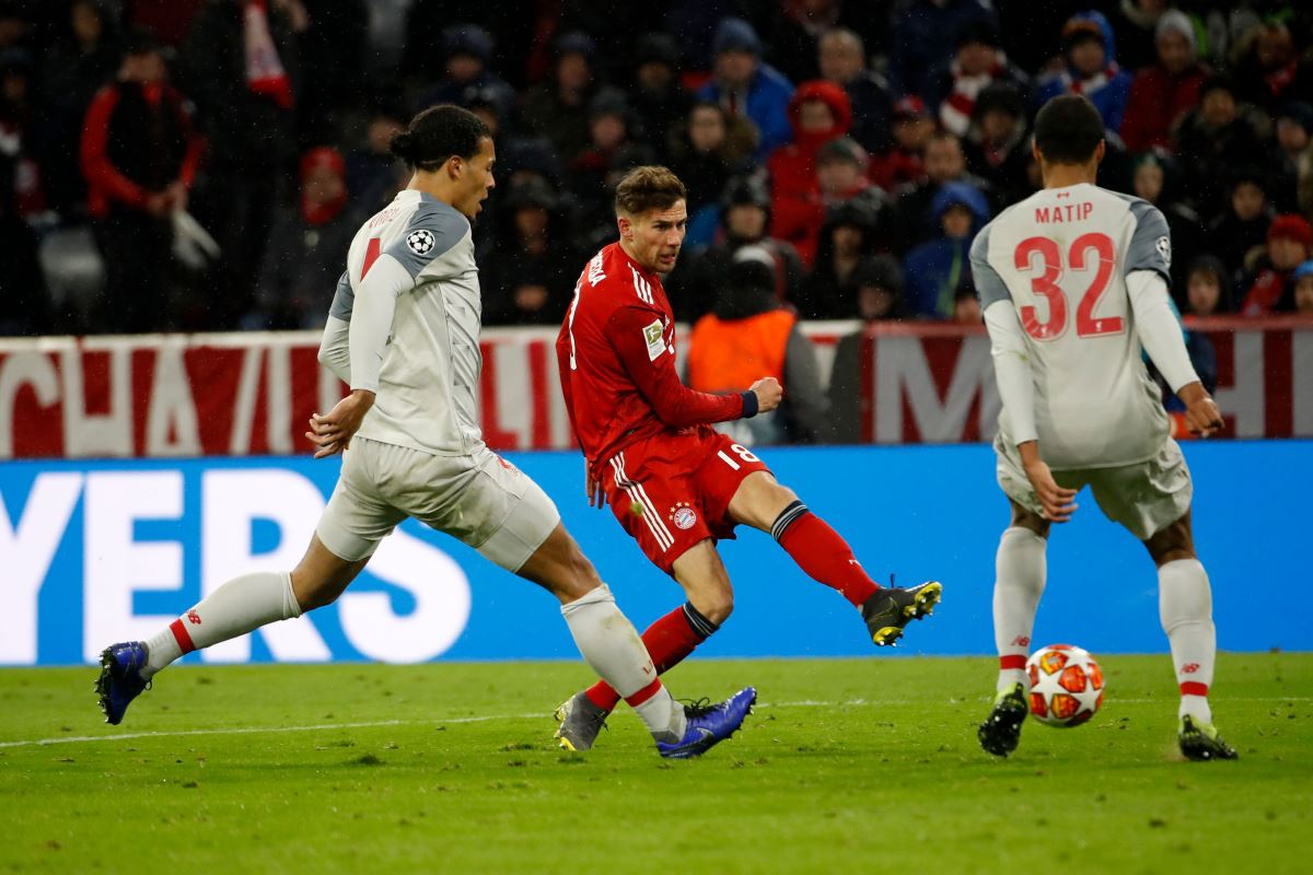 Leon Goretzka Salah Jersey, Bayern Munchen Terancam Hukuman