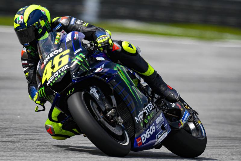 Bos Suzuki Belum Ingin Lihat Valentino Rossi Gantung Helm