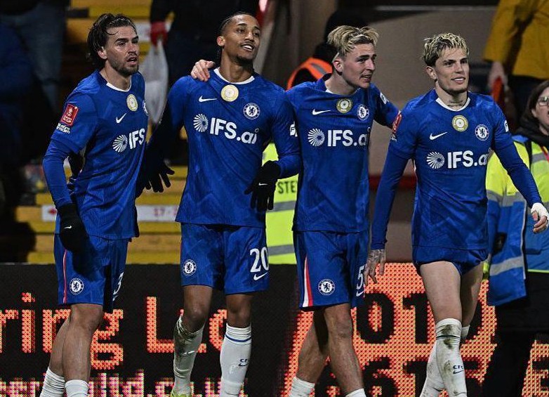Liam Rosenior Akui Rotasi Pemain Nyaris Jadi Petaka buat Chelsea
