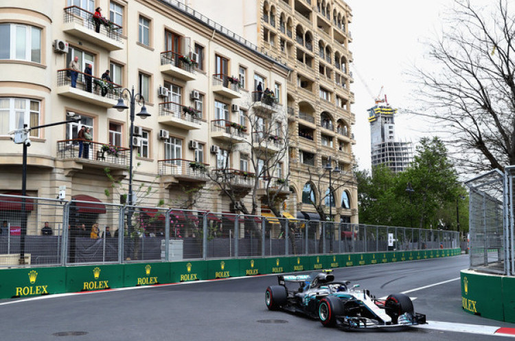 Bos Mercedes Sesali Lambatnya Penanganan Puing pada F1 GP Azerbaijan