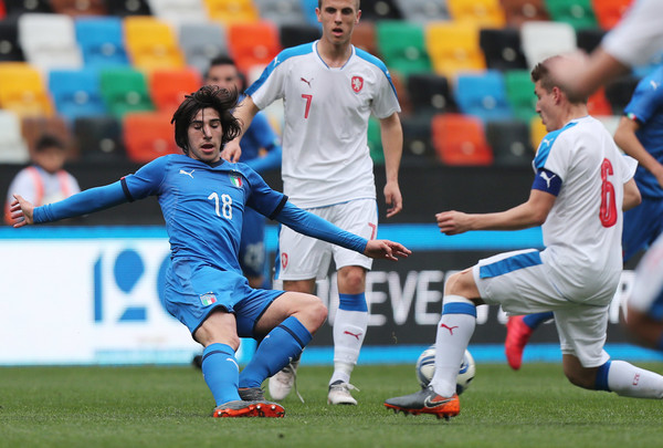 Inter Milan Memimpin dalam Perburuan Titisan Andrea Pirlo