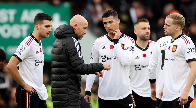 Dikalahkan Aston Villa, Erik ten Hag Kritik Permainan Manchester United