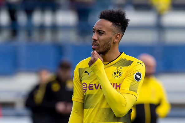 Mengulik Saga Transfer Segiempat Aubameyang, Giroud, Batshuayi, dan Llorente
