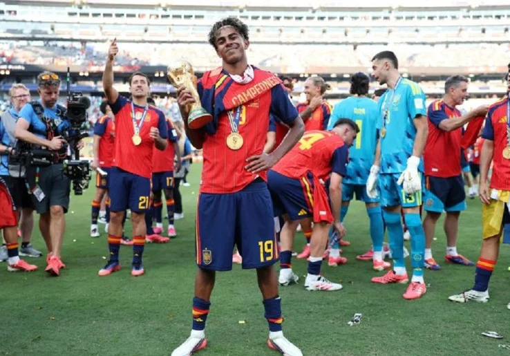 7 Pemain Termuda yang Juara Piala Dunia, Lamine Yamal dan Pau Cubarsi Masuk Daftar Elite