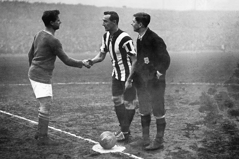 Nostalgia - Kontroversi Final Piala FA Khaki Cup, Dihelat sebelum Perang Dunia 1