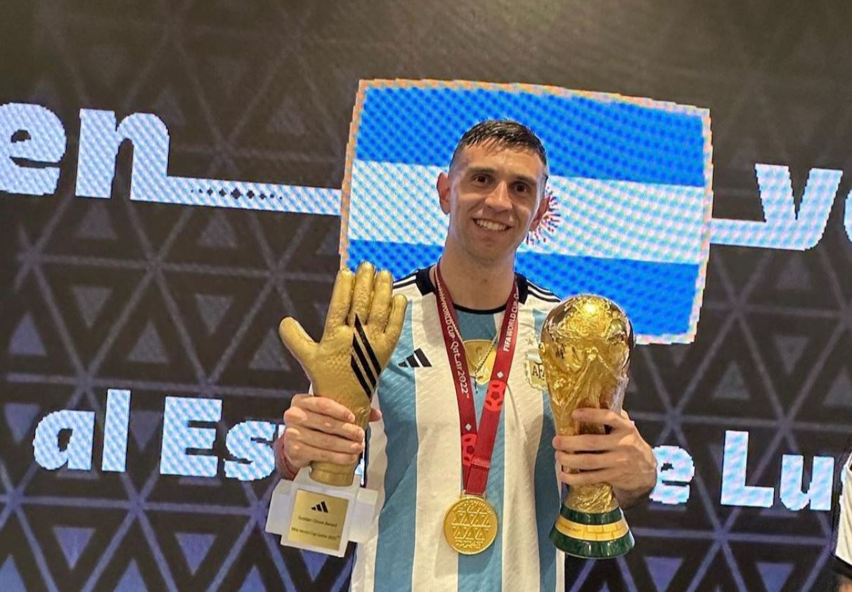 Argentina Juara Piala Dunia 2022, Emiliano Martinez Targetkan Bermain di Liga Champions