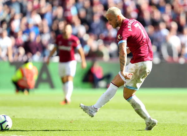 Penyerang West Ham United Jadi Permintaan Mourinho untuk Tembus Empat Besar