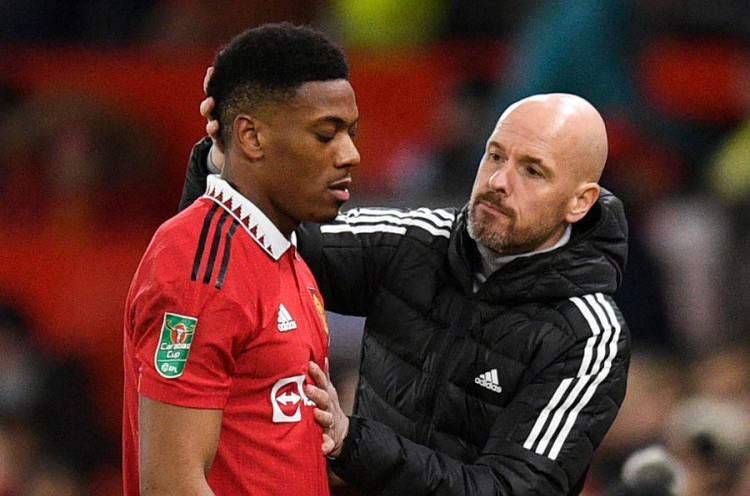 Martial Bikin Manchester United Urungkan Niat Rekrut Striker Baru
