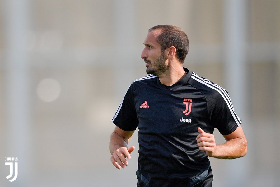 Operasi Sukses, Giorgio Chiellini Menepi Enam Bulan