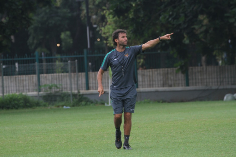 Legenda Timnas: Luis Milla Butuh Waktu Bangun Sepak Bola Indonesia