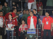 Galeri Foto: Ketika Jokowi dan Masyarakat Dukung Indonesia di Final Beregu Bulu Tangkis Asian Games 2018