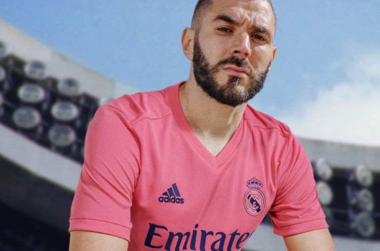 Abaikan Pertanda Buruk, Real Madrid Tetap Gunakan Jersey Pink untuk Musim 2020-21