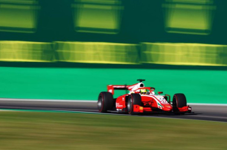 Sebastian Vettel Tunggu Putra Michael Schumacher di F1