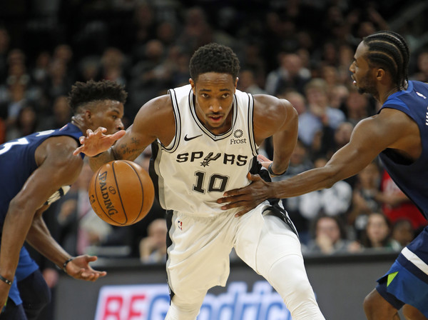 Senyum Manis DeMar DeRozan dan Tunduknya Kekasih Baru Sang Mantan