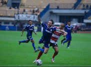 Pertanyakan Penalti Madura United, Marc Klok Kecewa Berat Persib Kalah di GBLA