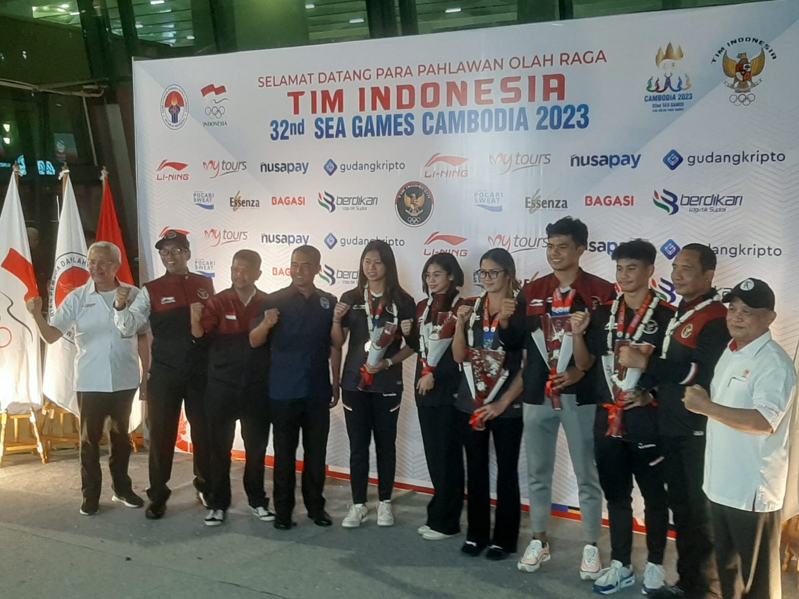 Pulang Bawa Enam Medali Emas, Tim Finswimming Indonesia Apresiasi Kontribusi CdM dan NOC