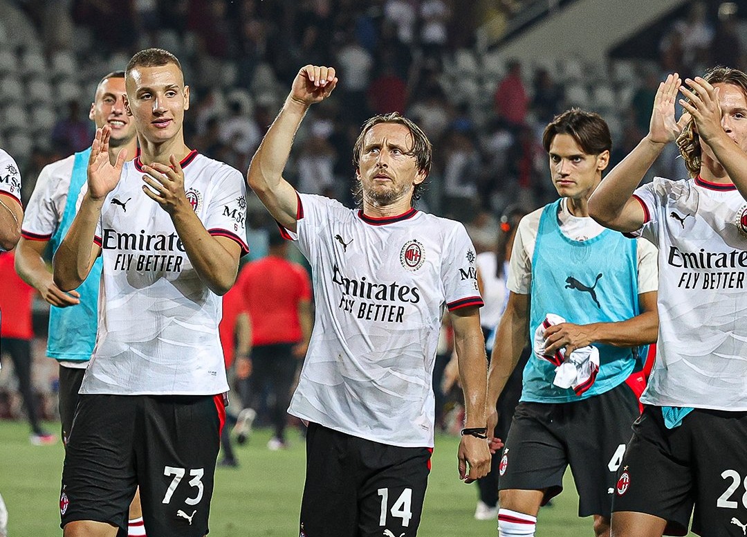 Hasil Pertandingan Dini Hari Tadi: AC Milan Menang Tipis, Barcelona Pesta Gol
