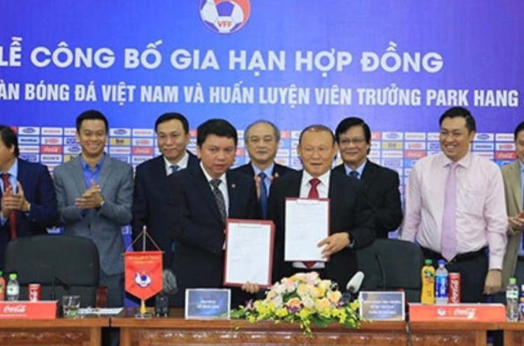 Perpanjang Kontrak, Pelatih Timnas Vietnam Park Hang-seo Terima Gaji hingga Rp701 Juta per Bulan 
