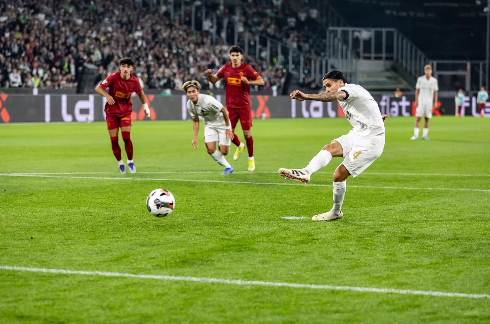 Kevin Diks Cetak Gol ke Gawang Valencia, Borussia Monchengladbach Menang 2-0