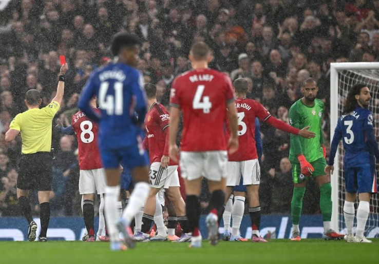 Tumbang di Old Trafford, Rencana Chelsea Berantakan Usai Kartu Merah Robert Sanchez