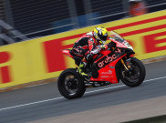 Race 1 Superbike Thailand: Alvaro Bautista Menangkan Duel lawan Jonathan Rea Lagi 