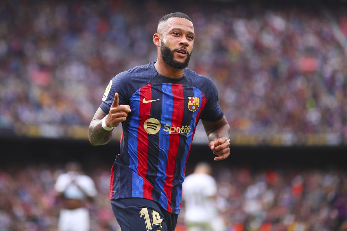 Disindir Depay, Xavi Malah Senang