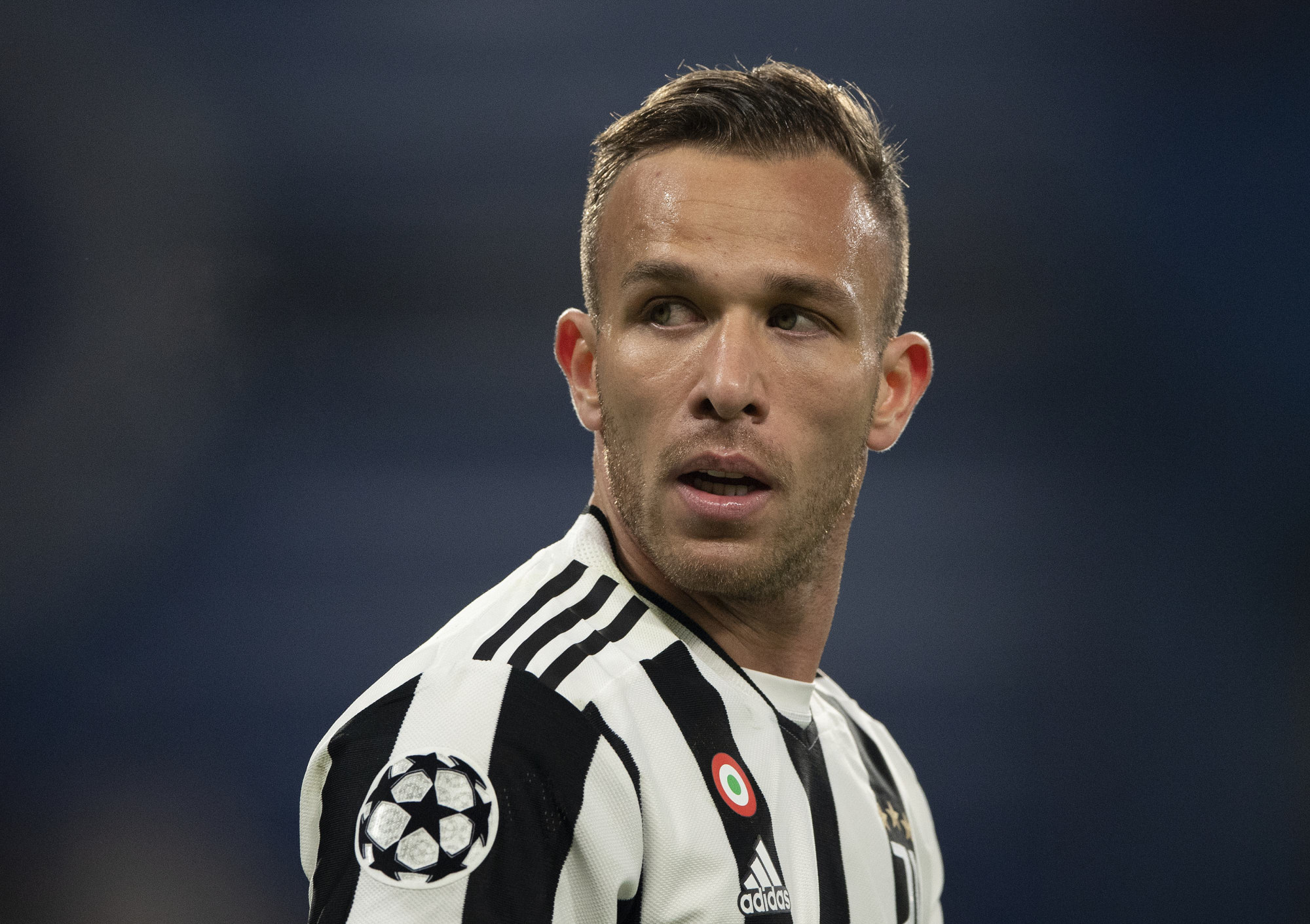 Soal Arthur, Negosiasi Arsenal dan Juventus Berlangsung Alot