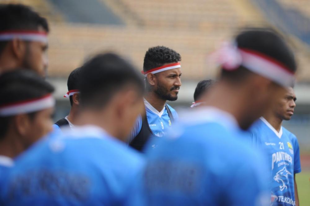 Wander Luiz dan Febri Hariyadi Gabung Latihan Persib, Geoffrey Castillion Menyusul