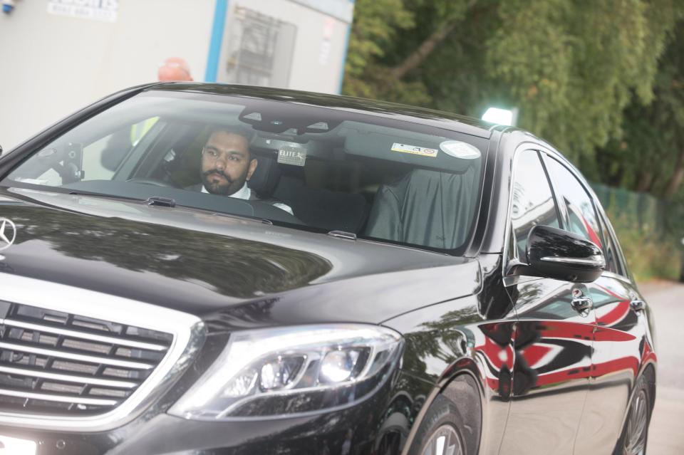 Perilaku Aneh Paul Pogba Saat Sambangi Latihan Manchester United