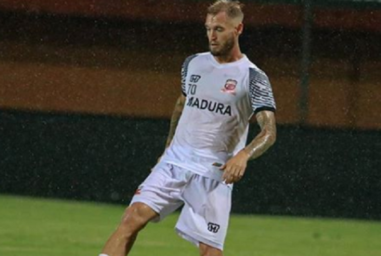Alasan Jacob Pepper Bertahan di Madura United