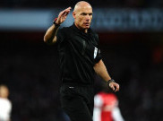 Howard Webb Menyesal Berikan Manchester United Hadiah Penalti
