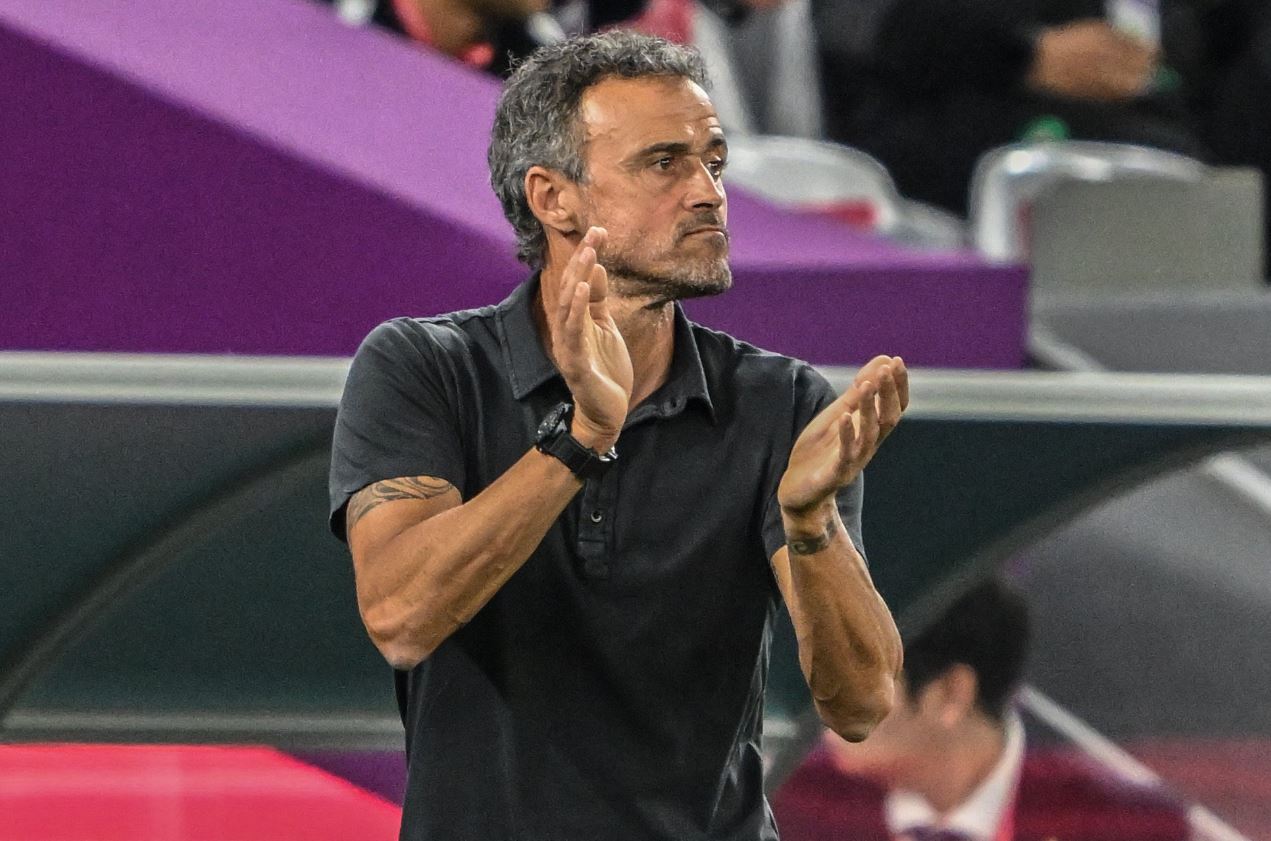 Luis Enrique Tiba di London, Seleksi Pelatih Chelsea Dimulai