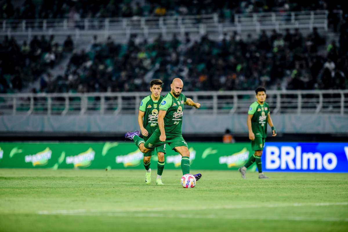 Hasil Liga 1 2024/2025: Madura United Sikat PSIS, Persebaya Vs PSM Berbagi Poin