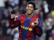 Ronaldinho Pensiun - Sosok yang Disukai Kawan dan Lawan