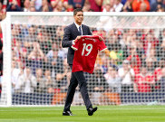 Man United Kenalkan Varane di Old Trafford, sebelum Laga Kontra Leeds