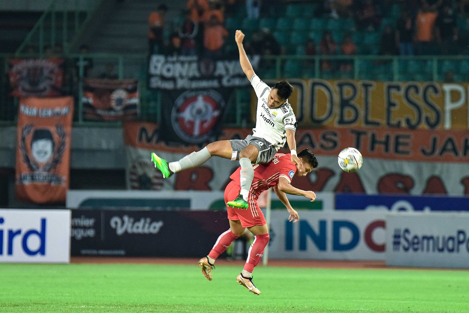 Luis Milla dan Marc Klok Minta Maaf Usai Persib Kalah dari Persija