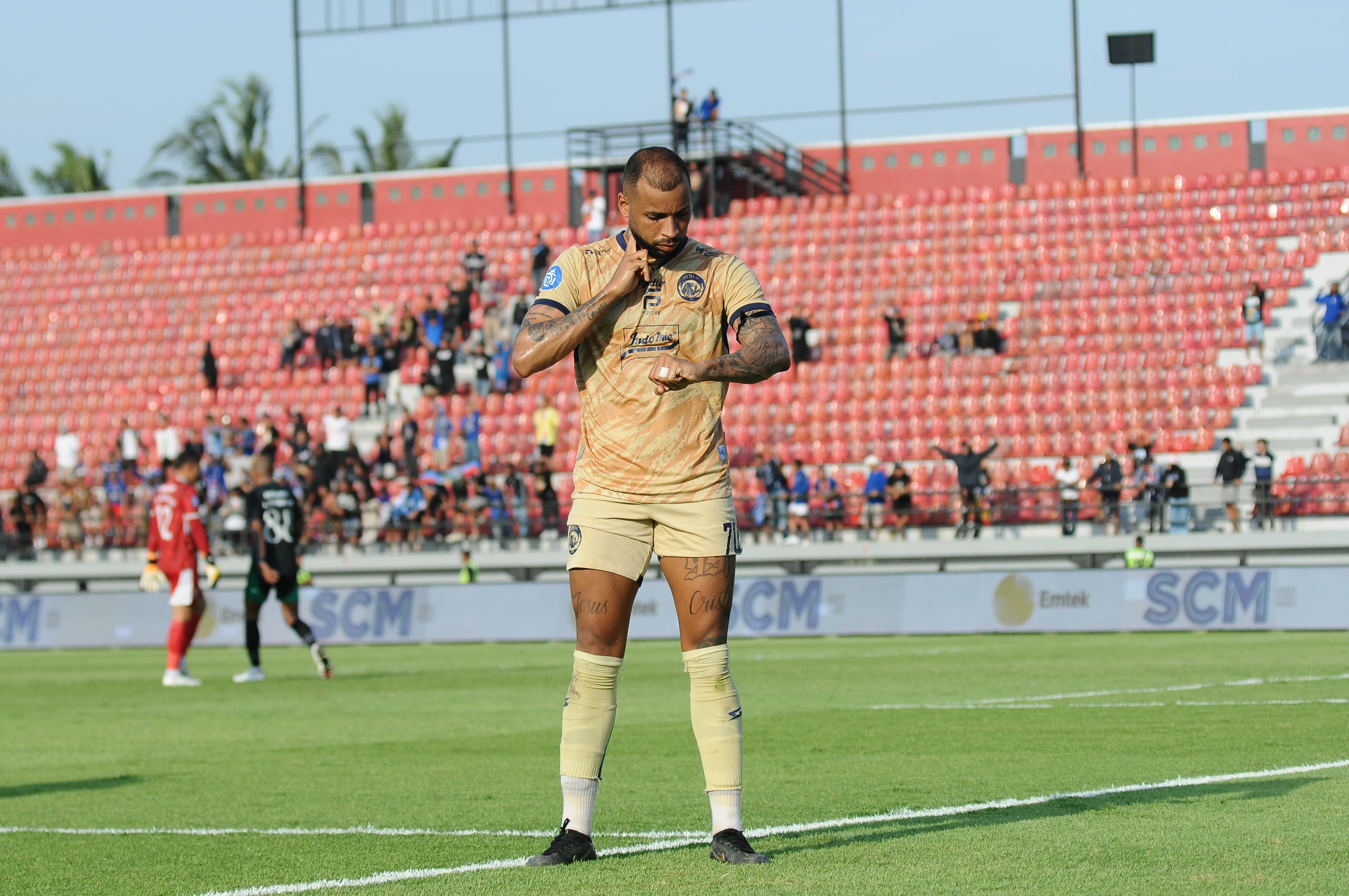 Arema FC Layak Menang atas PSS meski dari Penalti