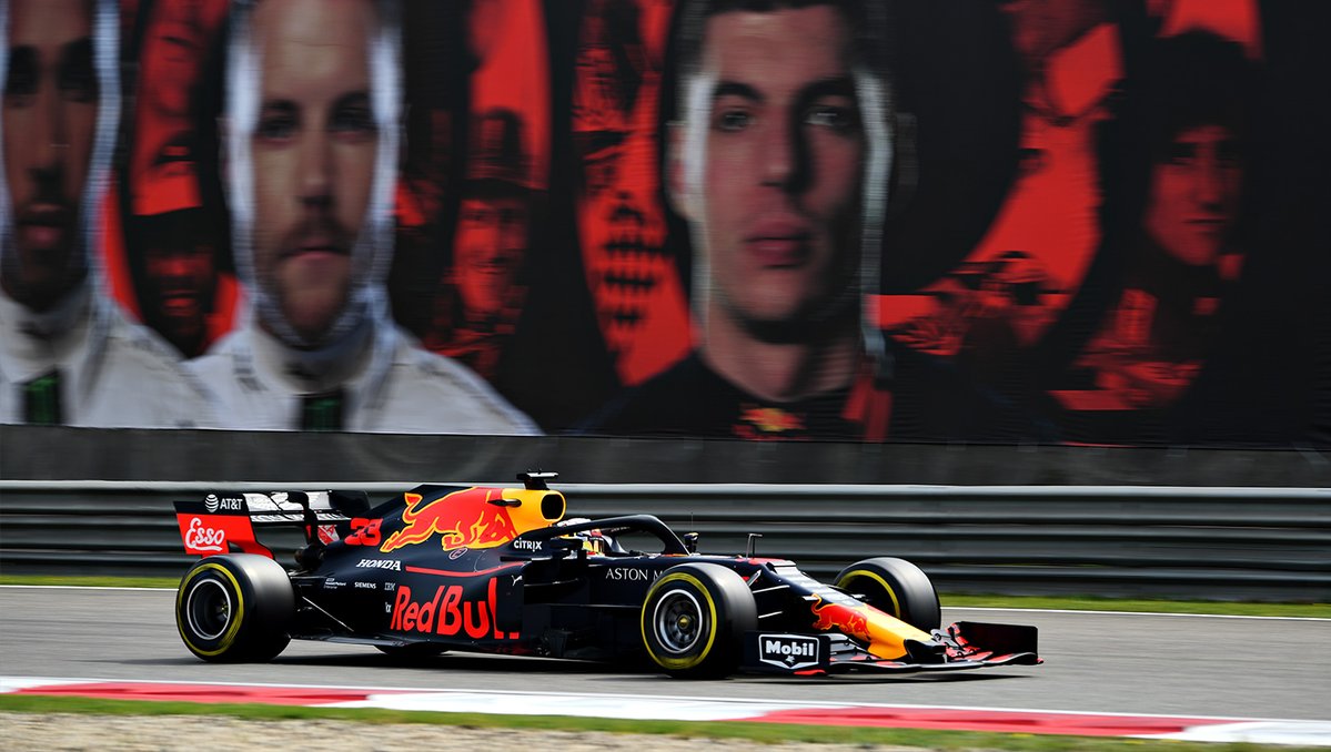 Mercedes Bantah Sedang Menggoda Max Verstappen