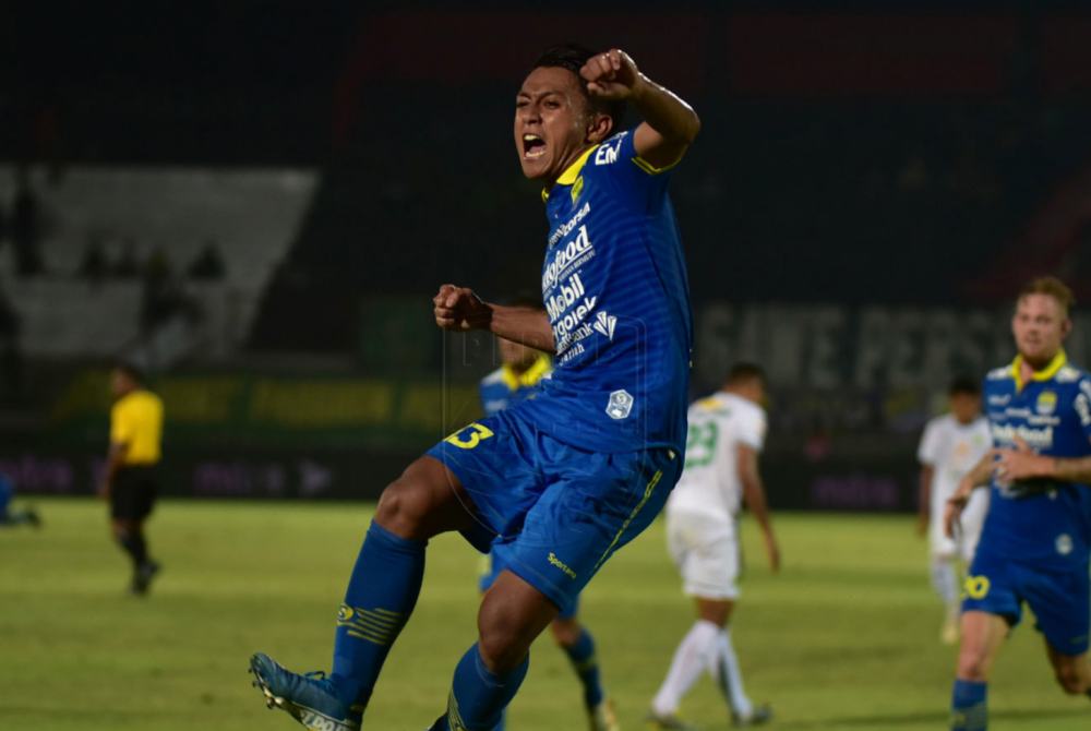 Pelatih Persib Sebut Agen Bermain dalam Kabar Ketertarikan Muangthong United terhadap Febri Hariyadi