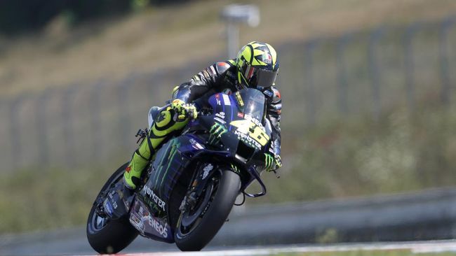 Tak Kunjung Pensiun, Valentino Rossi Punya Telinga Tebal