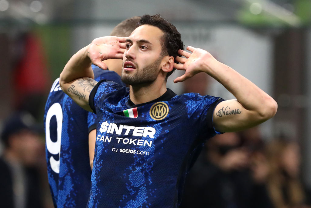 AC Milan Mulai Merindukan Hakan Calhanoglu