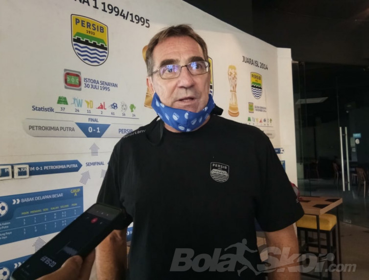 Pelatih Persib Hanya Mau Tanggal Pasti Kick-Off Liga 1 2021