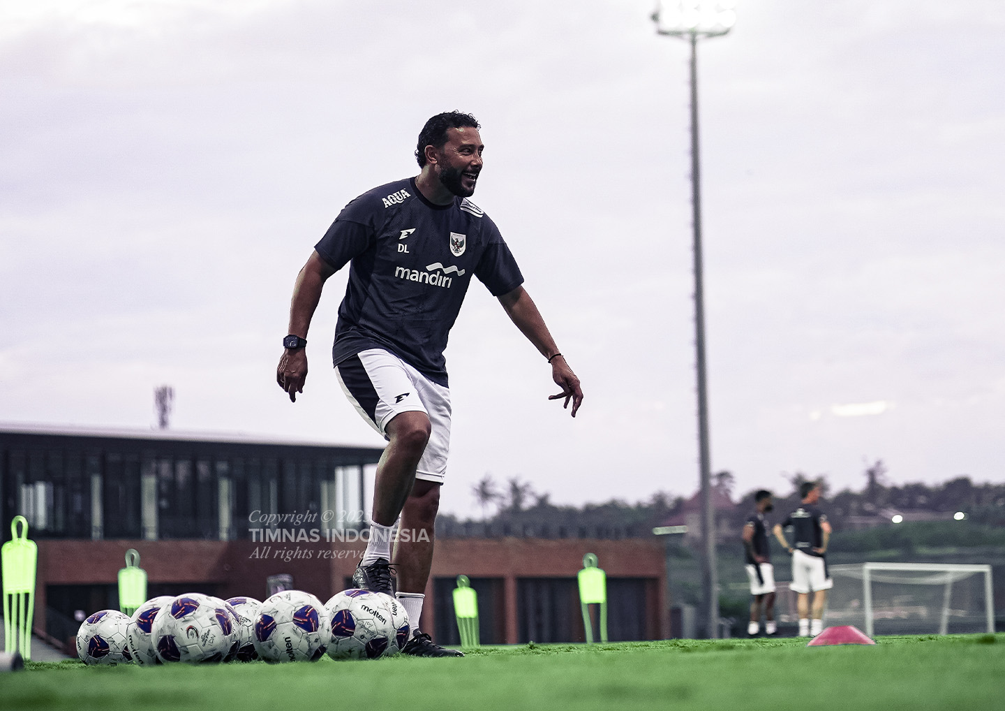 Pilih Bantu Patrick Kluivert di Timnas Indonesia, Denny Landzaat Tolak Ajax Amsterdam