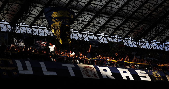 Ultras, Intimidasi dan Orkestra