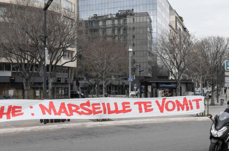 Suporter Berulah, Laga Marseille Kontra Rennes Terpaksa Ditunda